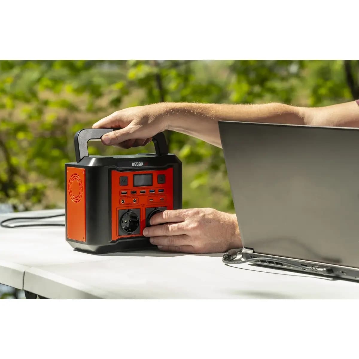 Napajalna postaja Dedra 300/500W 2