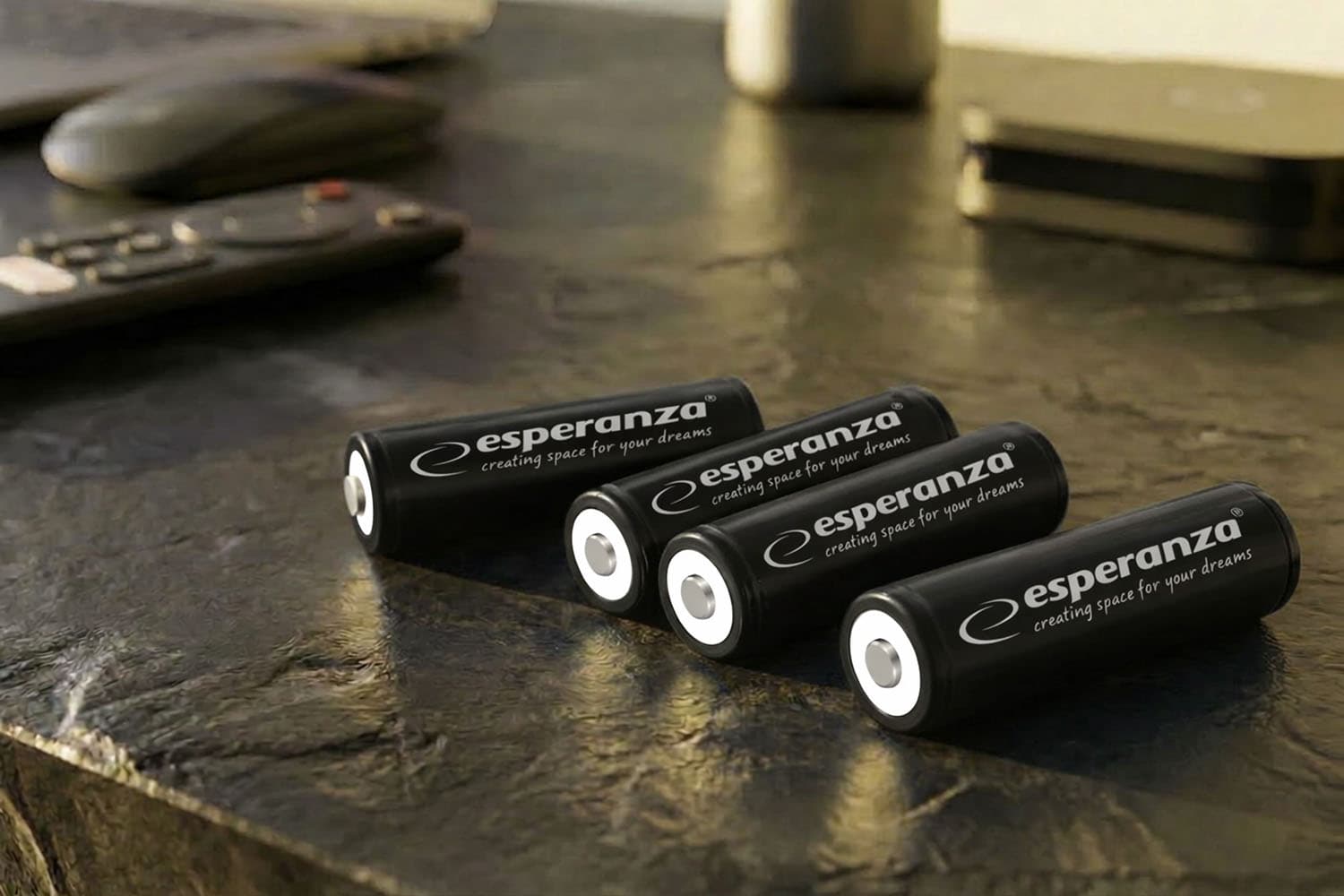 Polnilne baterije Esperanza Ni-MH AA 2600 mAh, črne, 4 kosi 3