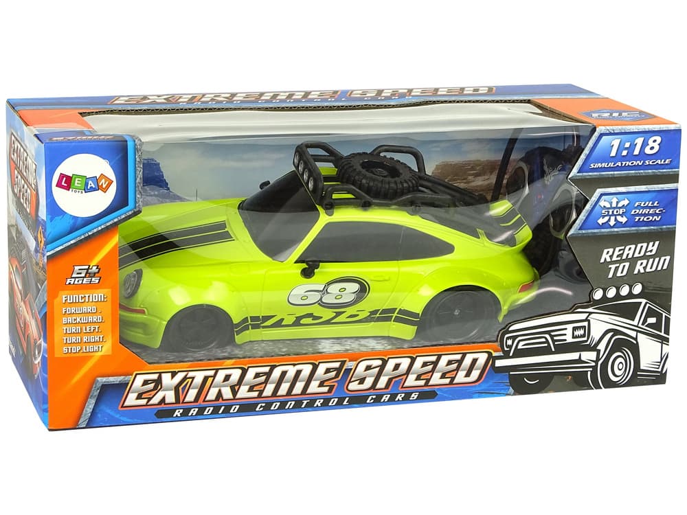Športni avto 1:18, zeleni, s kolesom za rezervo, pilot 7