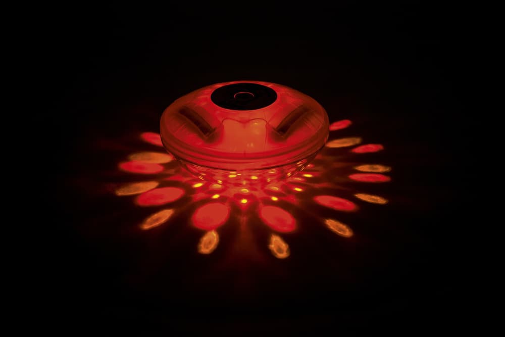 BESTWAY LED svetilka za bazen na baterije 6