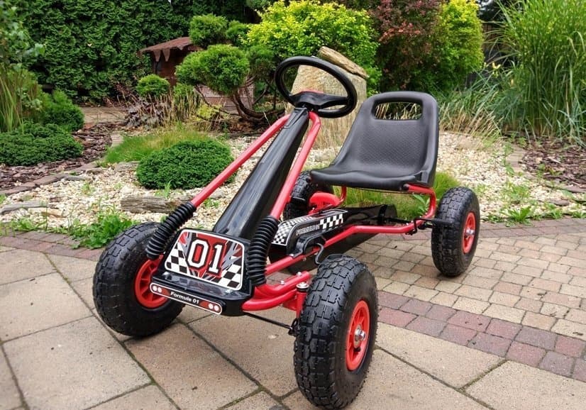 Rdeč gokart A-15 s pnevmatikami 4