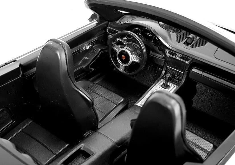 RASTAR Daljinsko vodeno vozilo Porsche 911 Carrera S, belo, 1:12 8
