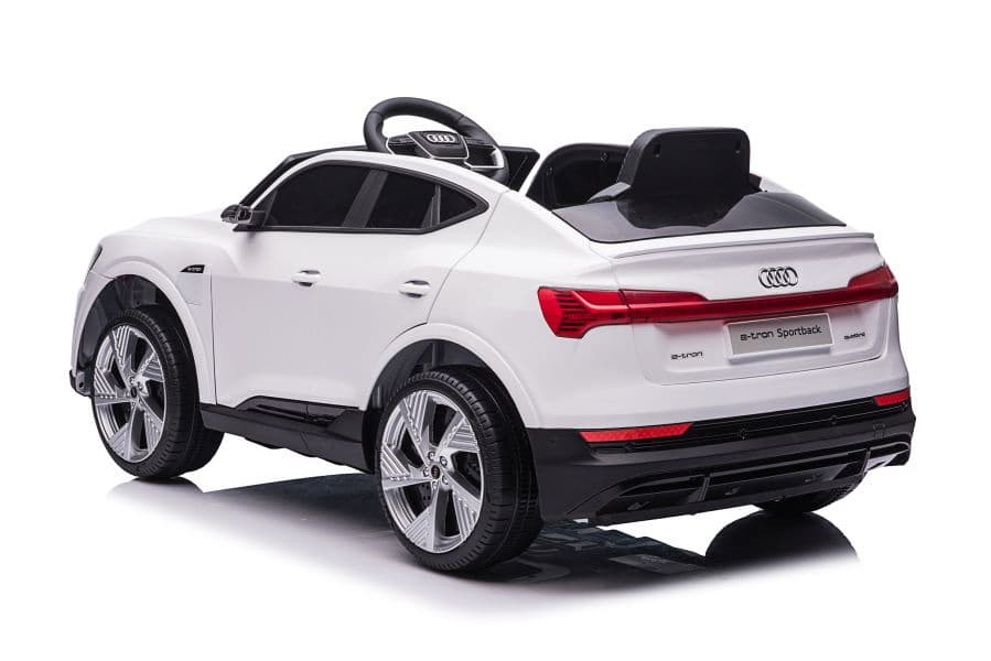 Akumulatorski avto Audi E-Tron bel, LED luči, MP3 8