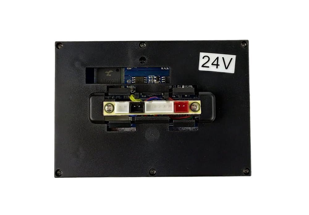 Glasbena plošča LEAN CARS LCD za avto na akumulator XMX613 (24V) 2