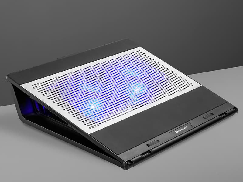 Hladilna podloga TRACER Officer 17" z LED