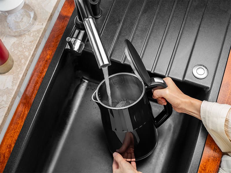 LAFE TempSense Kotliček z regulacijo temperature, 1.7L 6