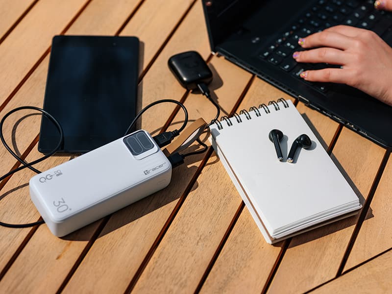 TRACER Power bank Blaze 30000mAh, 65W, bel 3