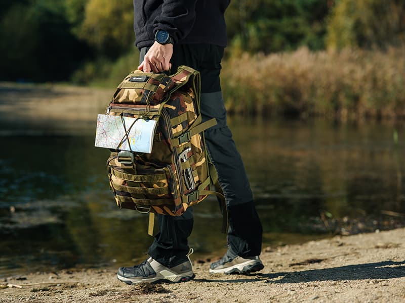 Potovalni nahrbtnik TRACER Delta Camo 15,6" 8