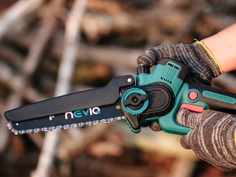 Akumulatorska verižna žaga NEVIQ 8" (LX8303) - brezkrtačni motor 8