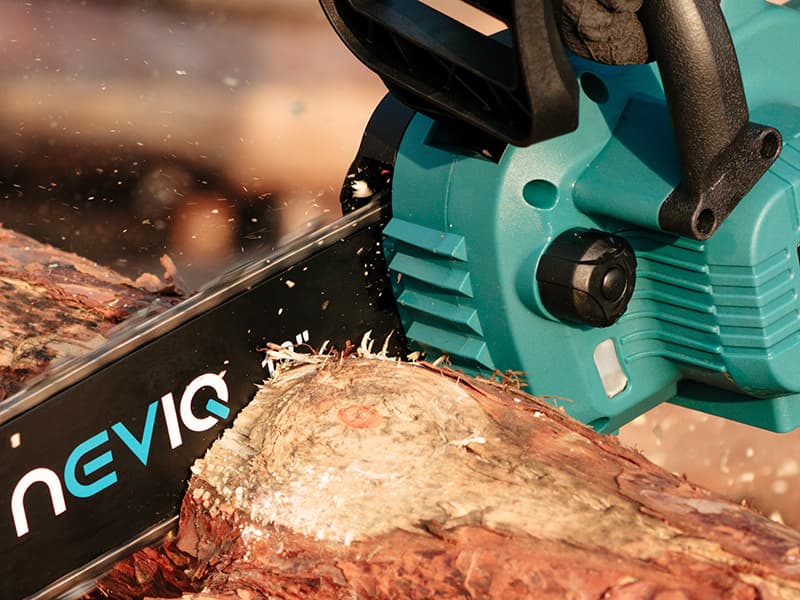 Akumulatorska verižna žaga NEVIQ 12" (L12302) - brezkrtačni motor 6