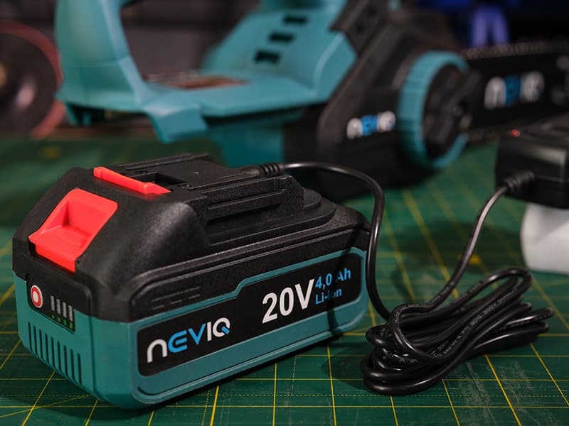 Baterija NEVIQ 4.0Ah 20V za orodja 3