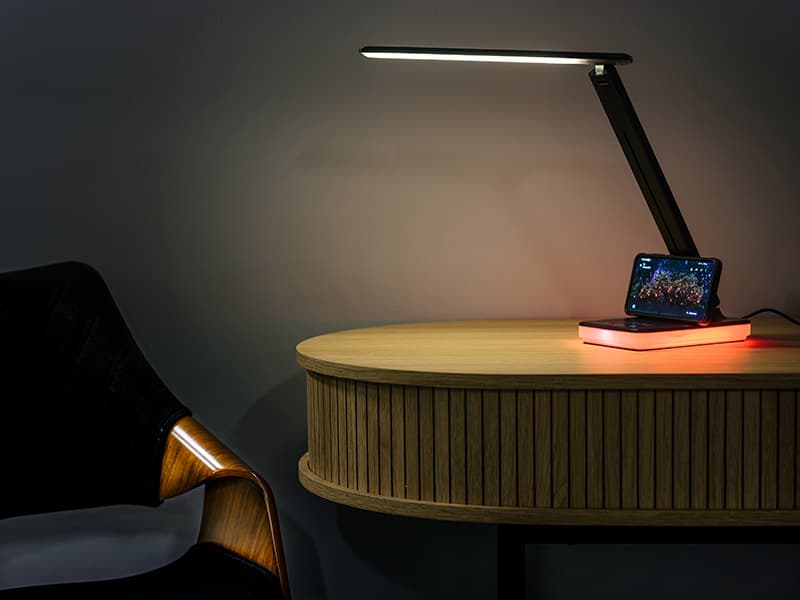 TRACER LED namizna svetilka PRISMA Black, dotik 8