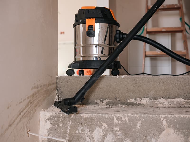 INDUSTRIJSKI SESALNIK TRACER DUSTRIDER 7