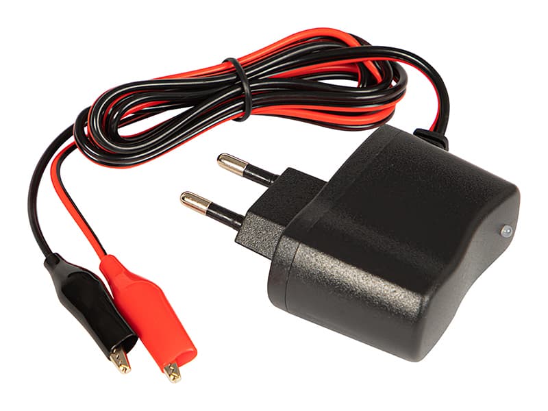 Polnilnik za akumulatorje Blow 6V 1A LED, črn