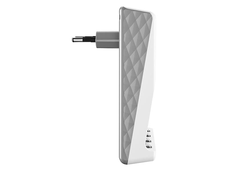 Polnilnik VARTA PLUG CHARGER s 4x AA 2100mAh baterijami 2