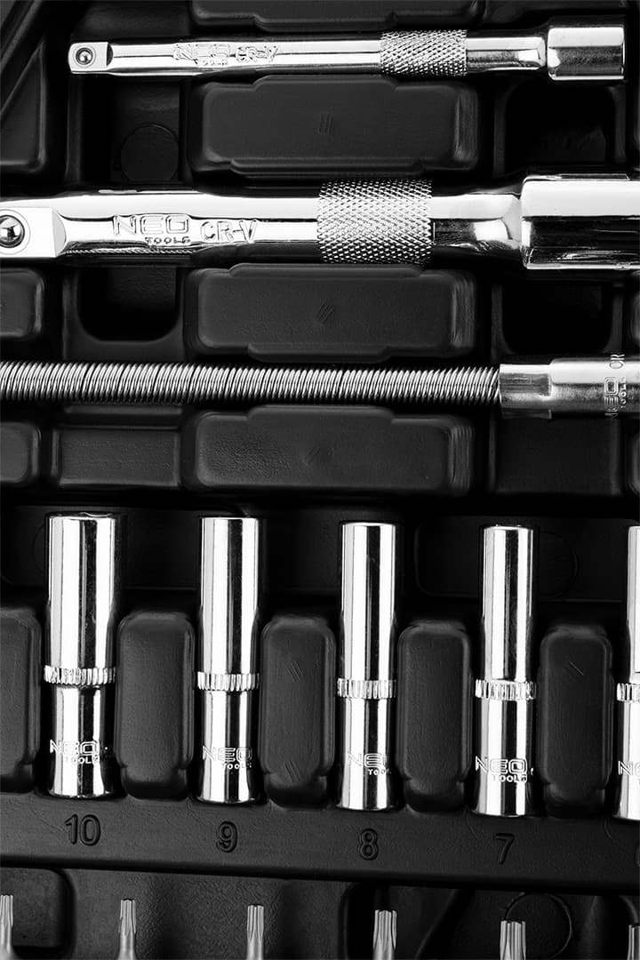 Obsežen set nasadnih ključev NEO TOOLS 1/4" in 1/2", 94 kosov, CrV 7