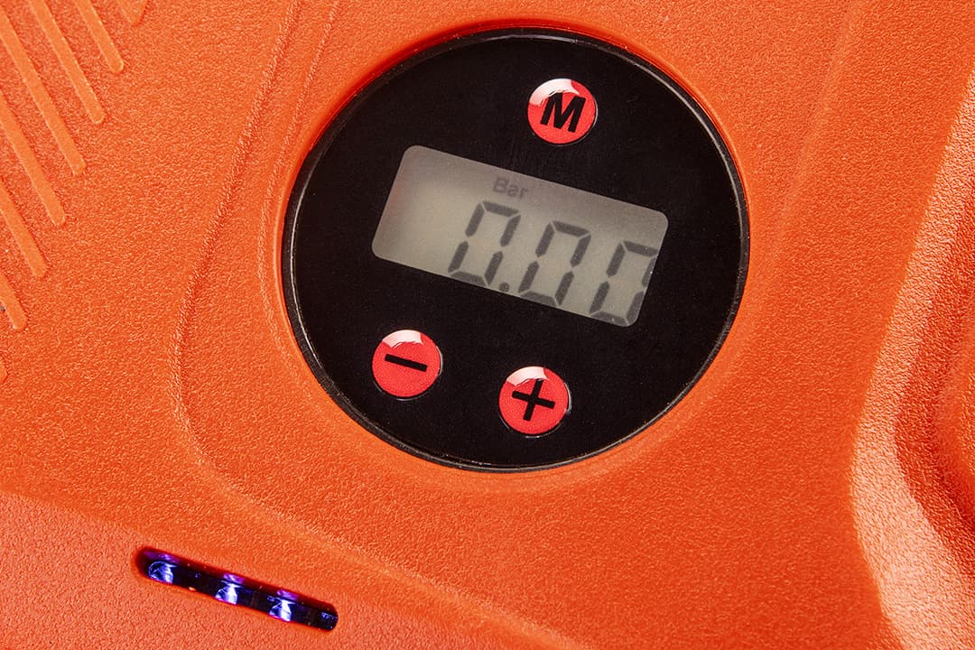 Naprava za zagon NEO TOOLS (Jumpstarter) 14Ah, kompresor 3.5BAR, svetilka 2