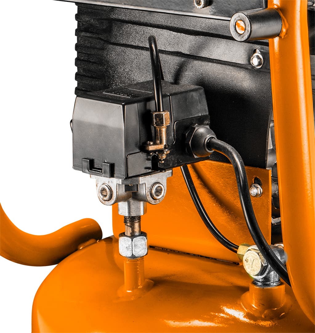 NEO TOOLS Vertikalni oljni kompresor 40 l, 230V 6