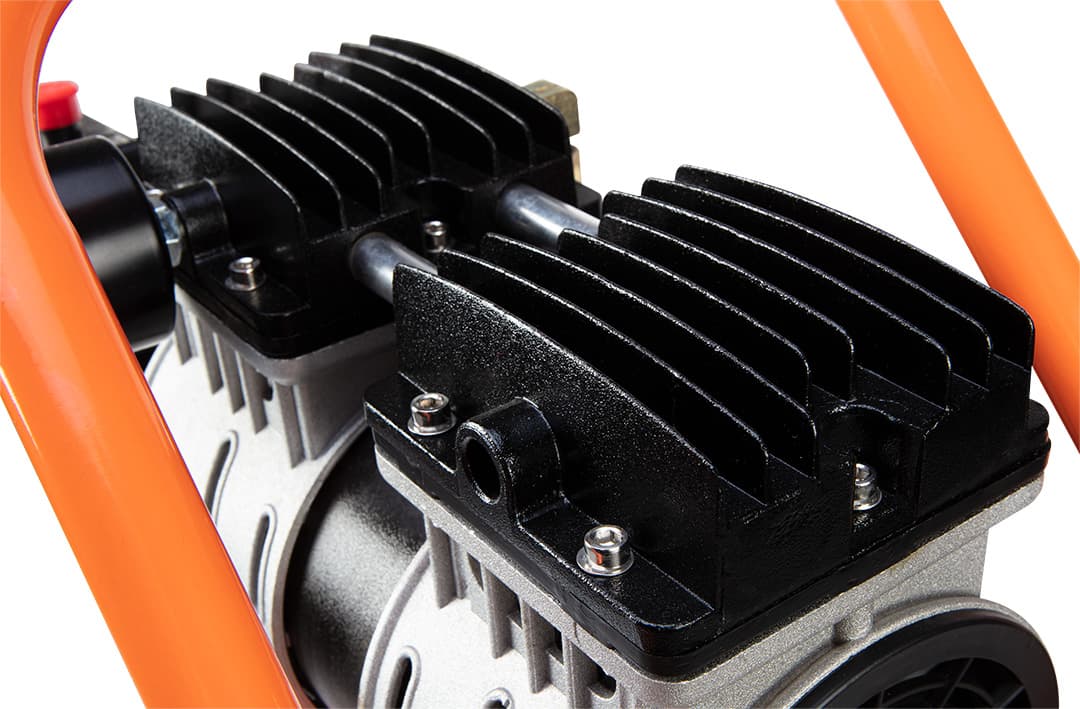 Brezoljni kompresor NEO TOOLS 12 L 3