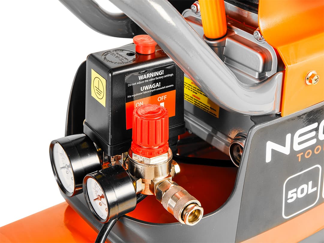 NEO TOOLS Oljni kompresor 50 l, 1050W 8