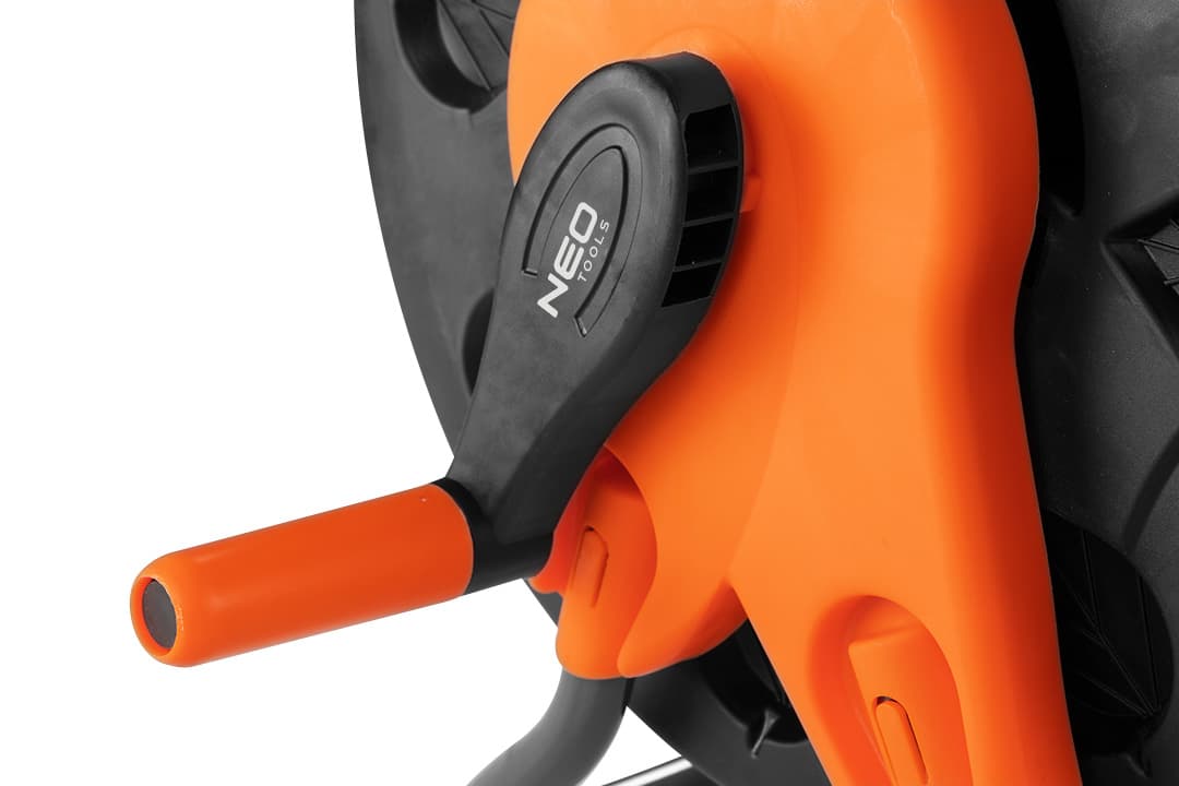 NEO TOOLS plastični stojalo za vrtno cev do 60m 2