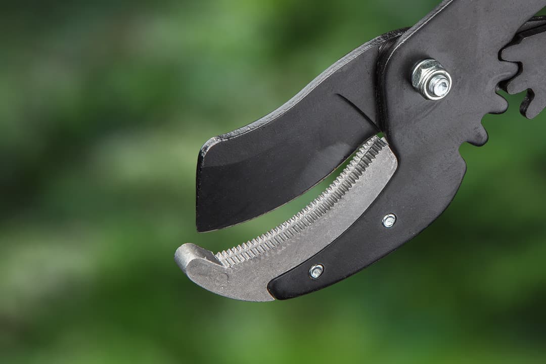 Kovaške škarje za veje VERTO 710 mm, rezanje Ø 42 mm, alu ročaji 6