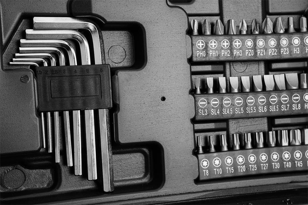 Komplet nasadnih ključev Top Tools 1/4", 3/8", 63 kosov 3