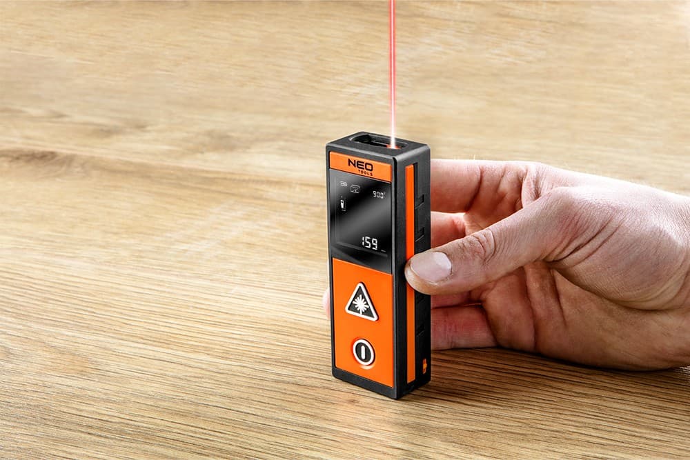 NEO TOOLS Laserski merilnik razdalje, do 40 m, barvni zaslon na dotik 3