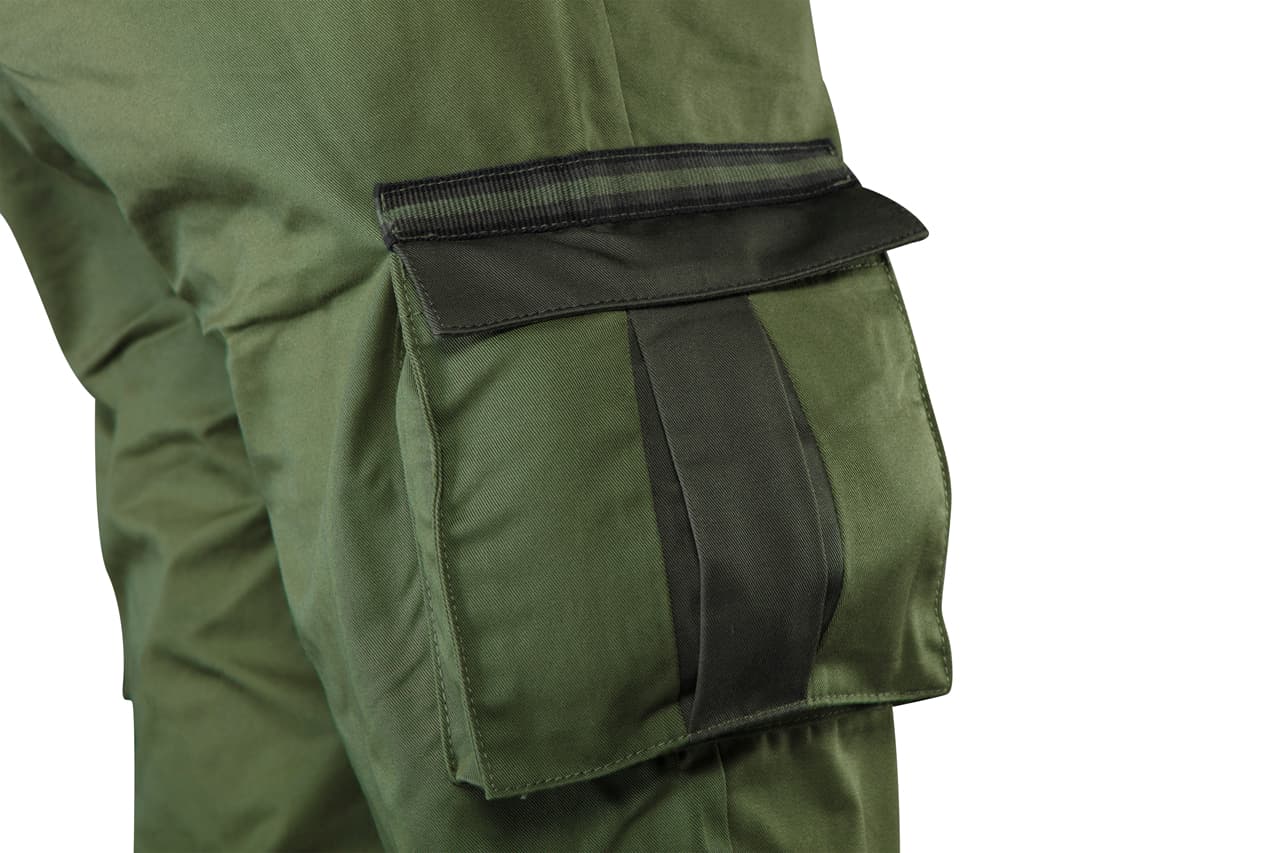 Delovne hlače z naramnicami NEO TOOLS CAMO olive, velikost M 4