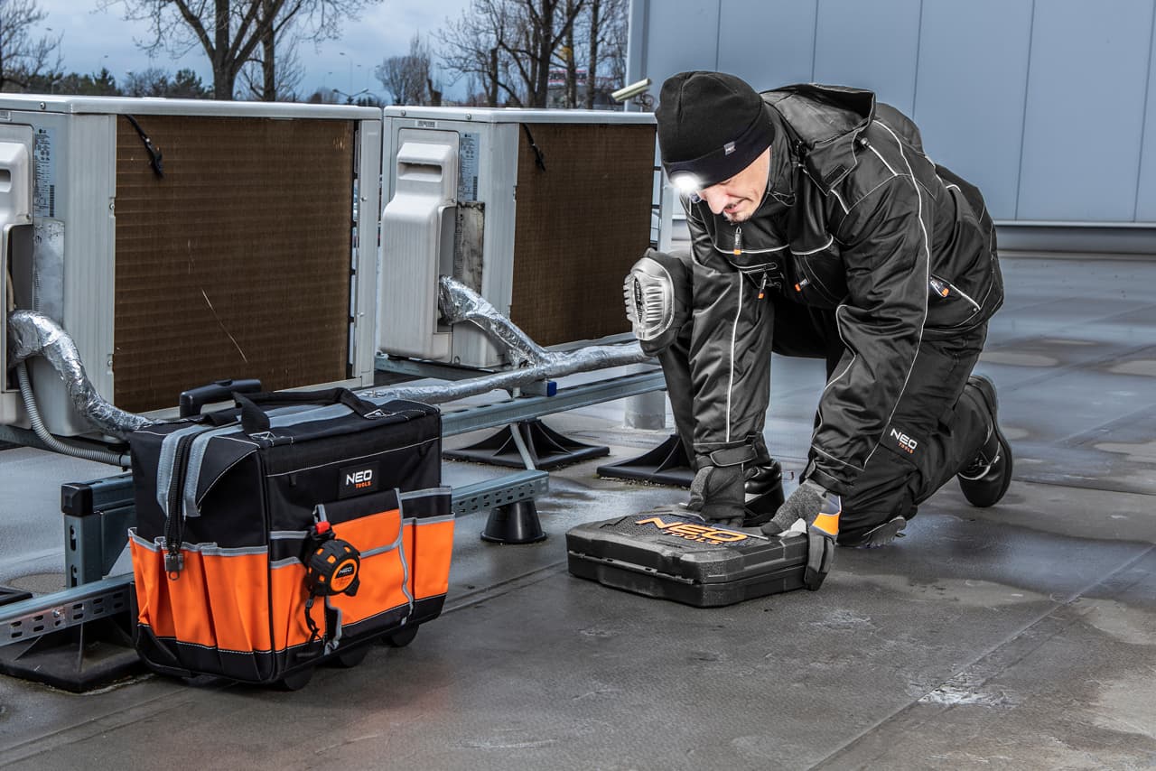 NEO TOOLS Kapa s svetilko 4