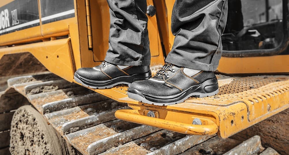 Delovni gležnarji NEO TOOLS S1P SRA, usnjeni, vel. 45, CE 4