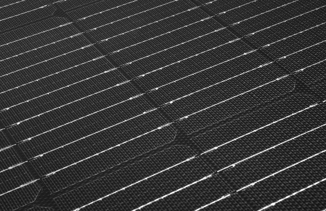 NEO TOOLS Prenosni solarni panel 100W, IP67 2