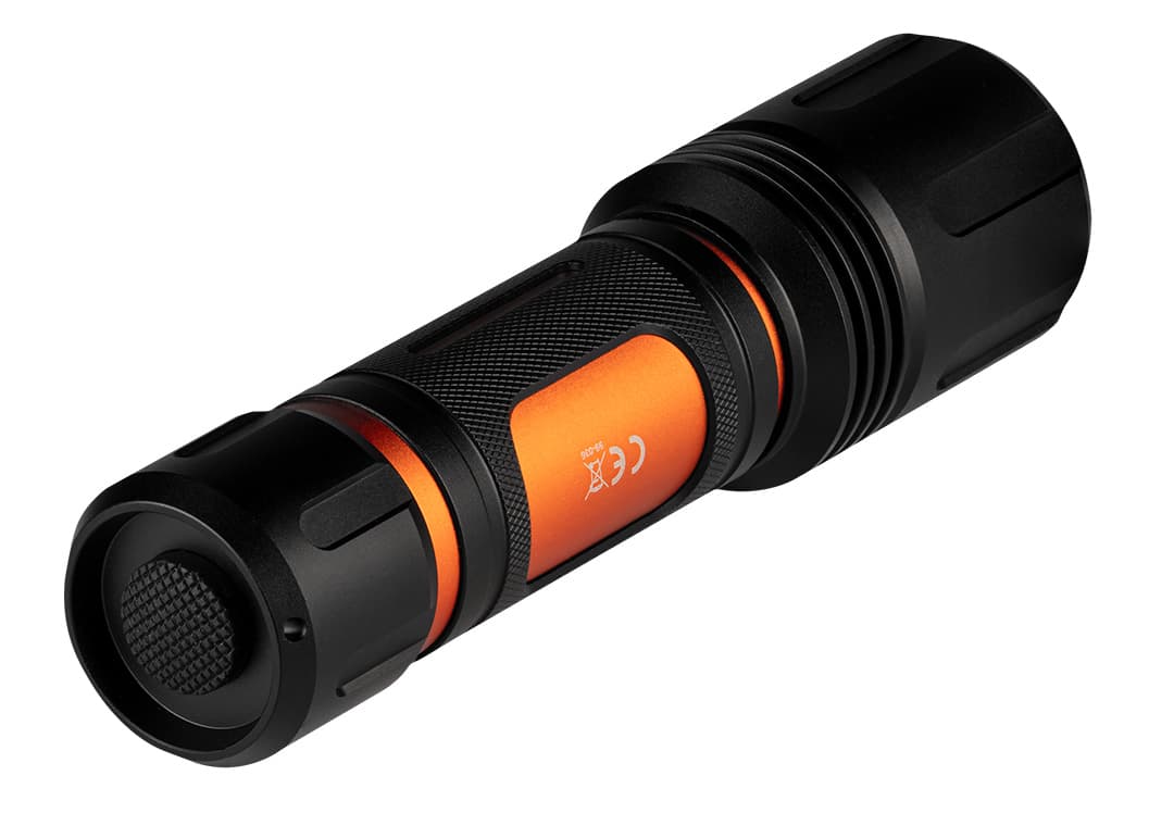 Baterijska svetilka 6 x AA 1500 lm CREE XHP50.2 LED 6