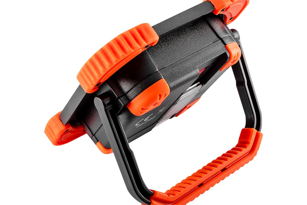 NEO TOOLS Akumulatorski reflektor 750+250 lm, COB LED, powerbank 2